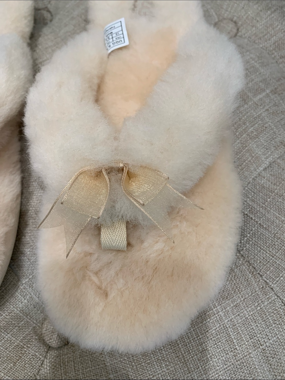 UGG Slippers. Fluff Flip Flop III.  size 10 - Picture 8 of 17